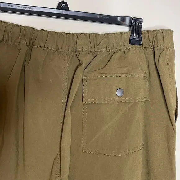 Treasure & Bond Olive Green Mid Rise Slim Fit Elastic Waist Shorts NWT Size XL - Picture 6 of 12